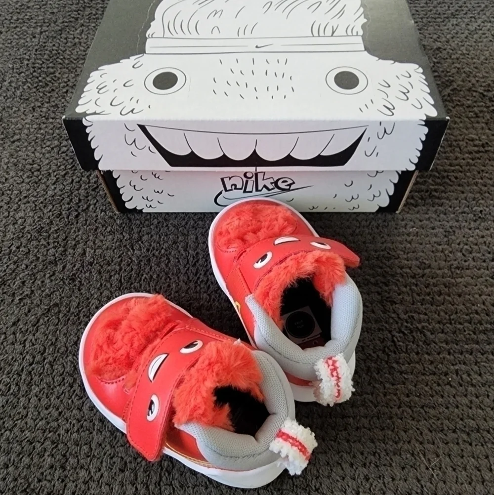 Baby Nike Team Hustle D 9 Chile red-Wolf gray shoes size 3c